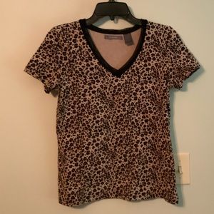 Liz Claiborne Leopard print knit top, sz M